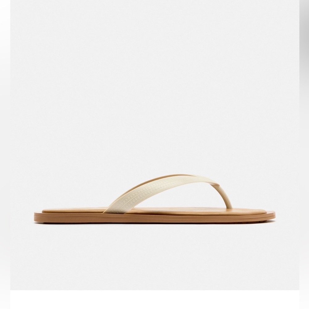 Zara genuine 100% leather and rubberized flat sandals